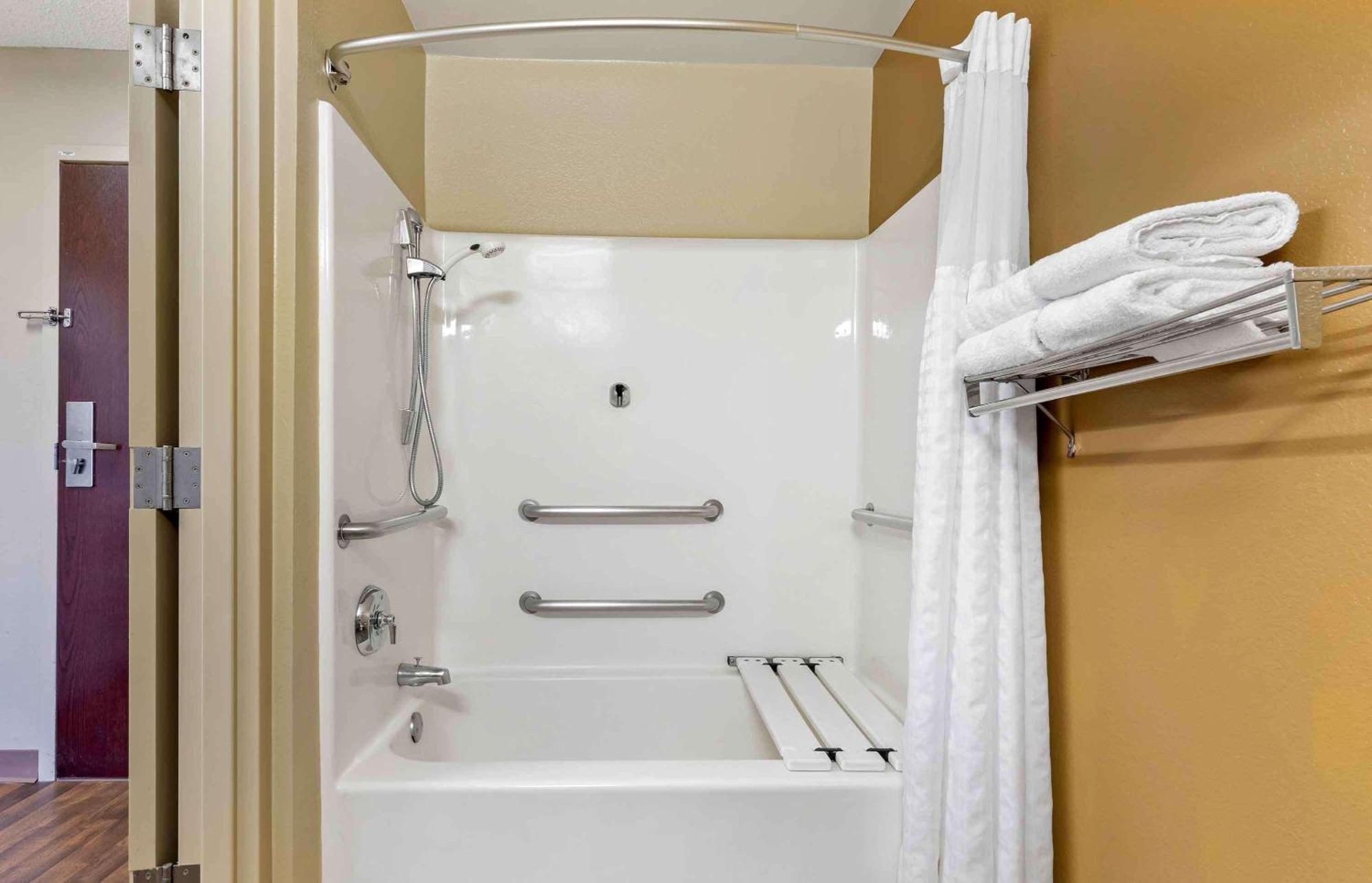 Extended Stay America Select Suites - Chicago - Naperville - West Екстер'єр фото